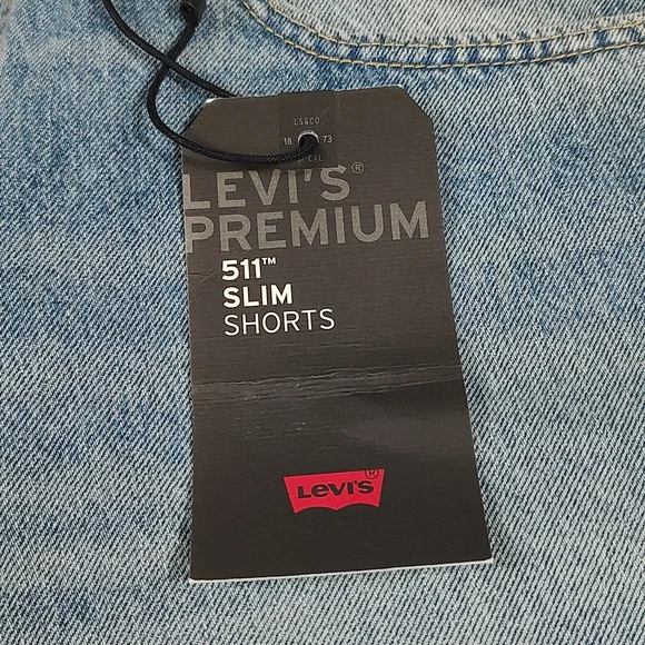 Levi Premium Jean Denim Bermuda Shorts Button and Zipper Closer Size 32 NWT - Picture 5 of 10